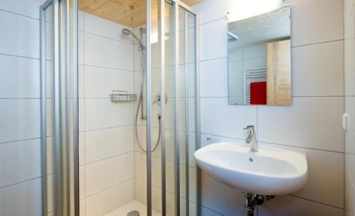 Apartamento Haus Gaudenz Warth  Habitación foto